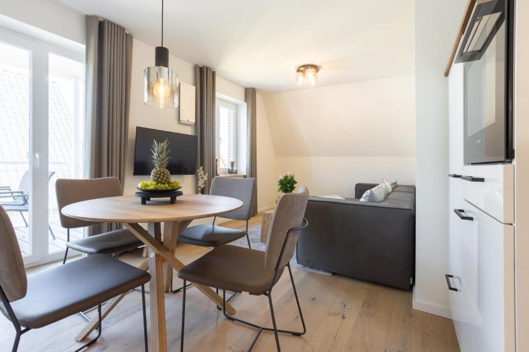 Villa Dornkamp 4 - Luxurioese Ferienwohnung Fuer 4 Personen Inklusive Balkon Und Sauna Timmendorfer Strand Buitenkant foto
